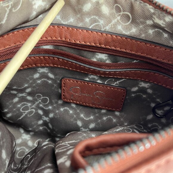 JESSICA SIMPSON REDDISH BROWN FAUX LEATHER CROSSBODY BAG W/BLACK METAL HARDWARE - Picture 7 of 10